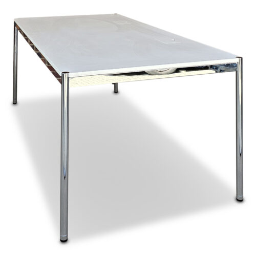 gebrauchter Schreibtisch von USM Haller, Modell Advanced
