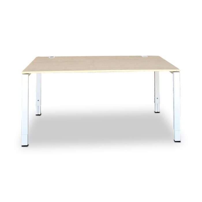 gebrauchte Schreibtische. Normal gebrauchter Zustand 2