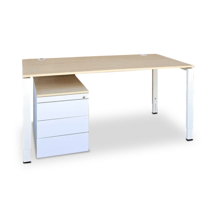 gebrauchte Schreibtische. Normal gebrauchter Zustand