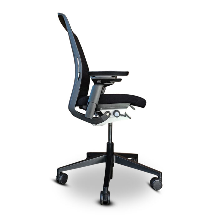 ergonomischer Arbeitsstuhl der Marke Steelcase, Modell Think 2