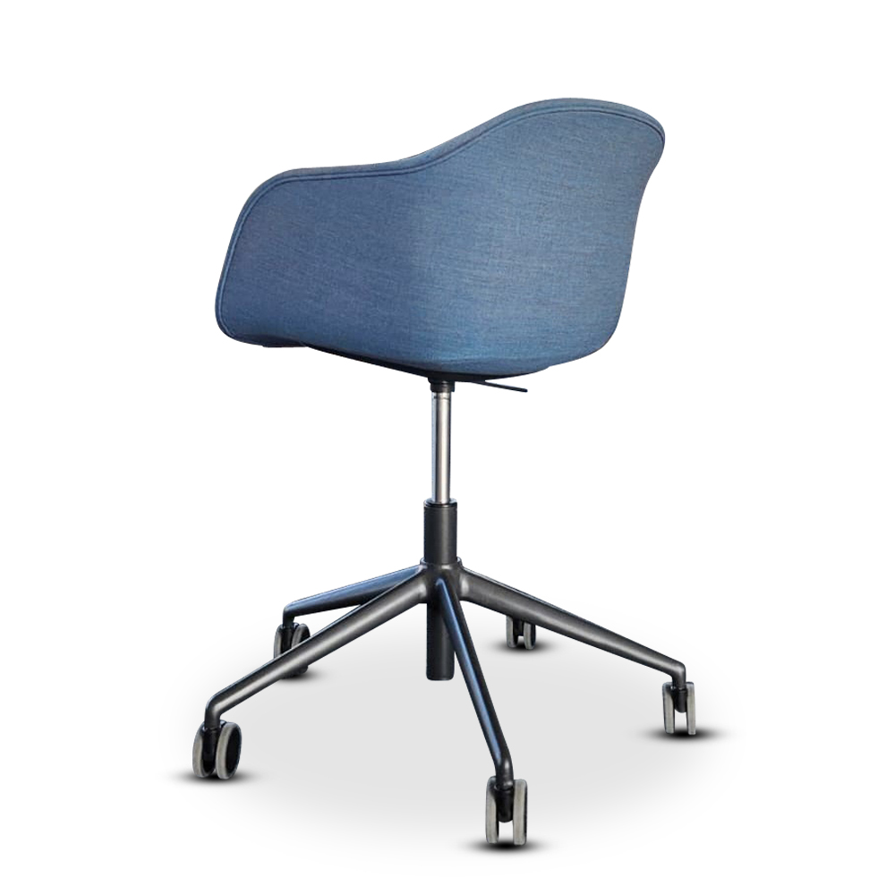 Konferenzstühle von muuto, Modell Fiber Chair 2