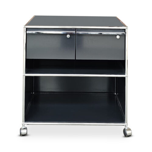 eine gebrauchter Rollschrank der Marke USM Haller 3