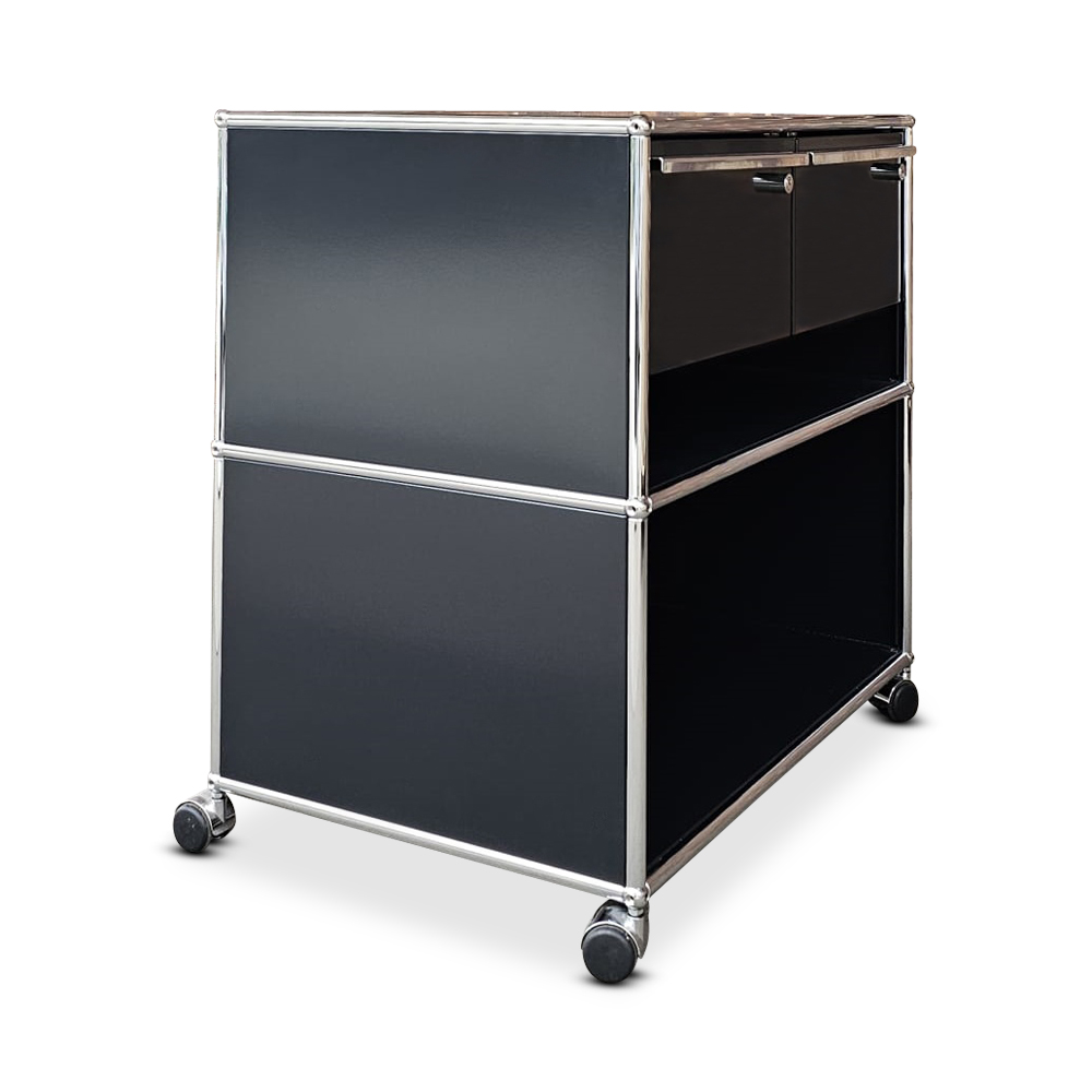 eine gebrauchter Rollschrank der Marke USM Haller