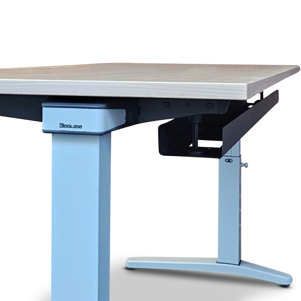 gebrauchte Bürotische der Marke Steelcase, Modell Ology 6