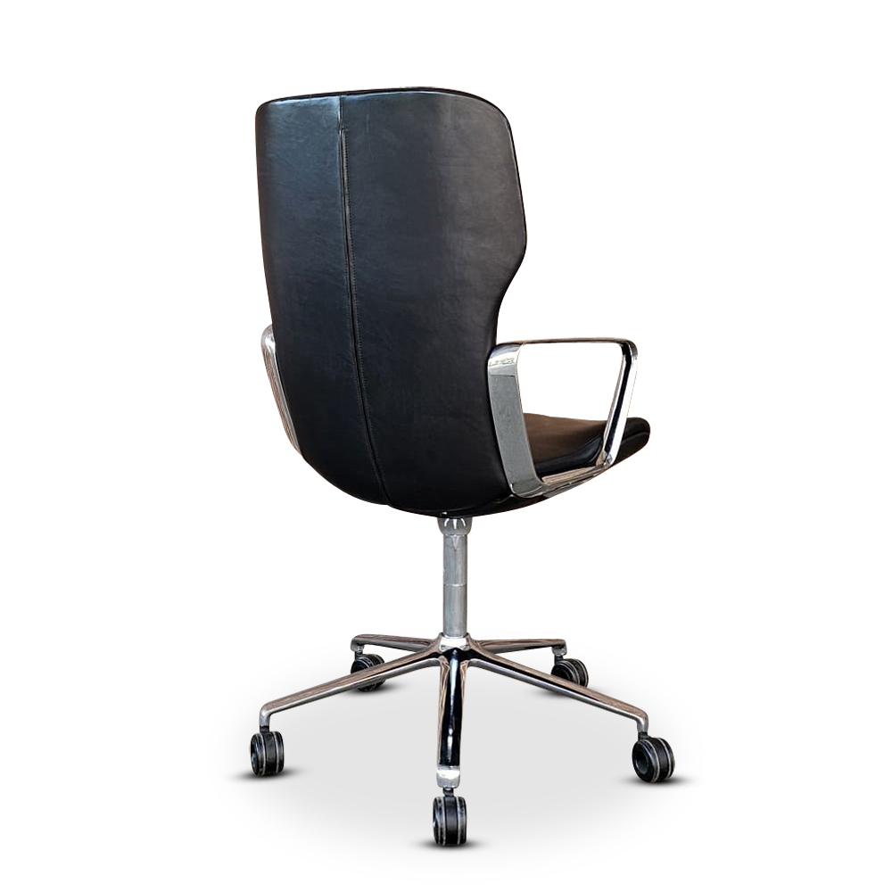 gebrauchter Konferenzstuhl der Marke Wilkhahn, Modell INTRA 2