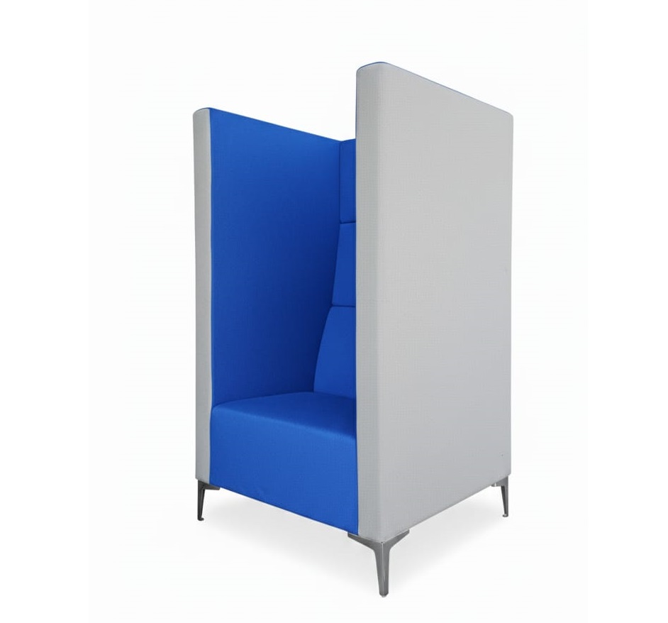 Aktustik Sofa und 6 Akustik Sessel