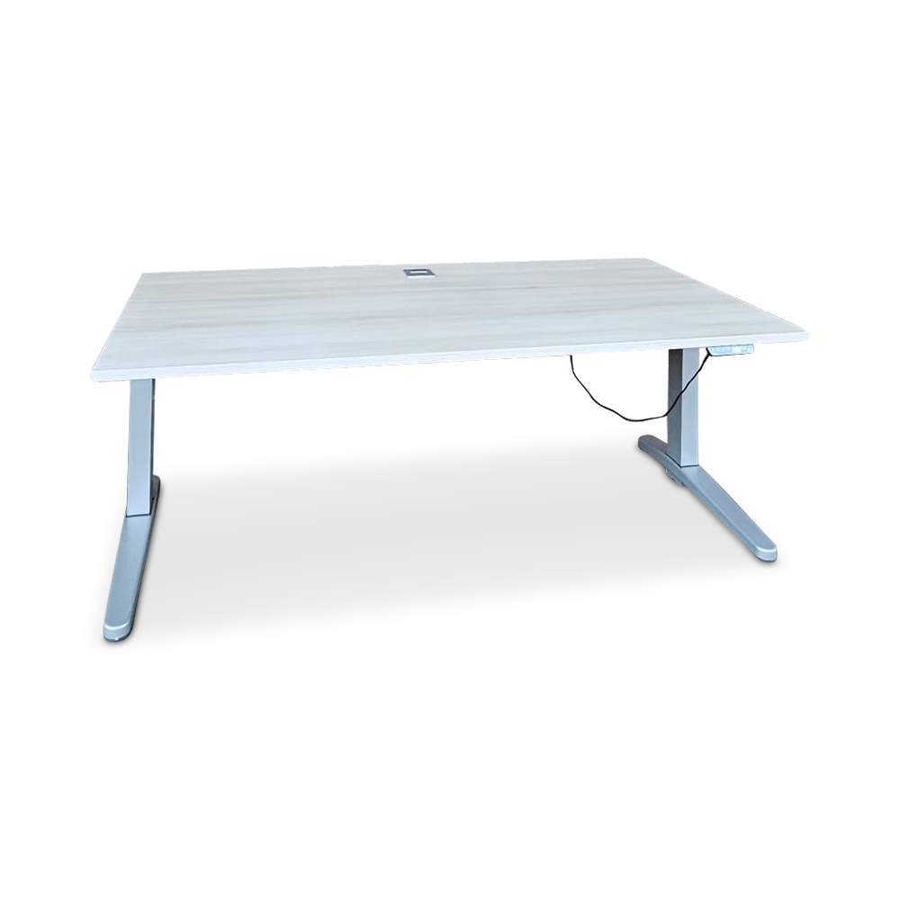 gebrauchter Bürotisch der Marke Steelcase, Modell Ology